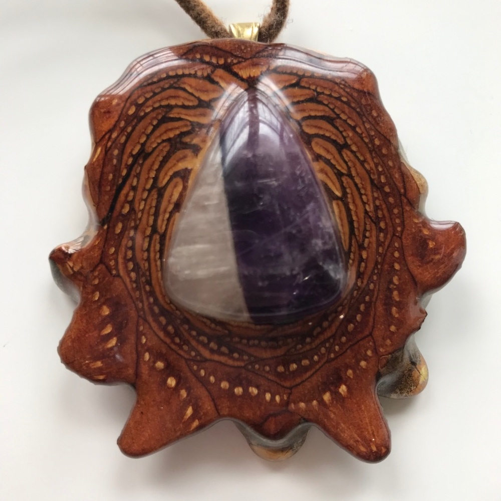 Thirdeye pinecone necklace - Picture 2 of 5